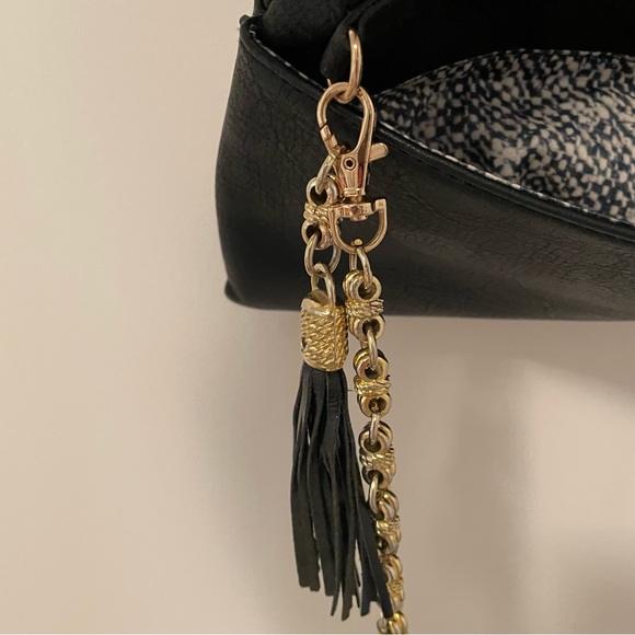 Urban Expressions Faux Leather Black Clutch with Gold Chain - Picture 9 of 12